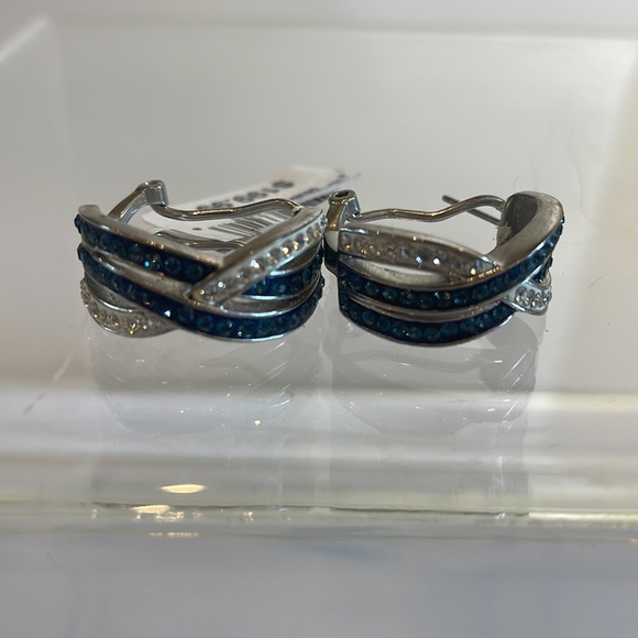 Blue sapphire earrings crossover hoop style NWT - Picture 4 of 5